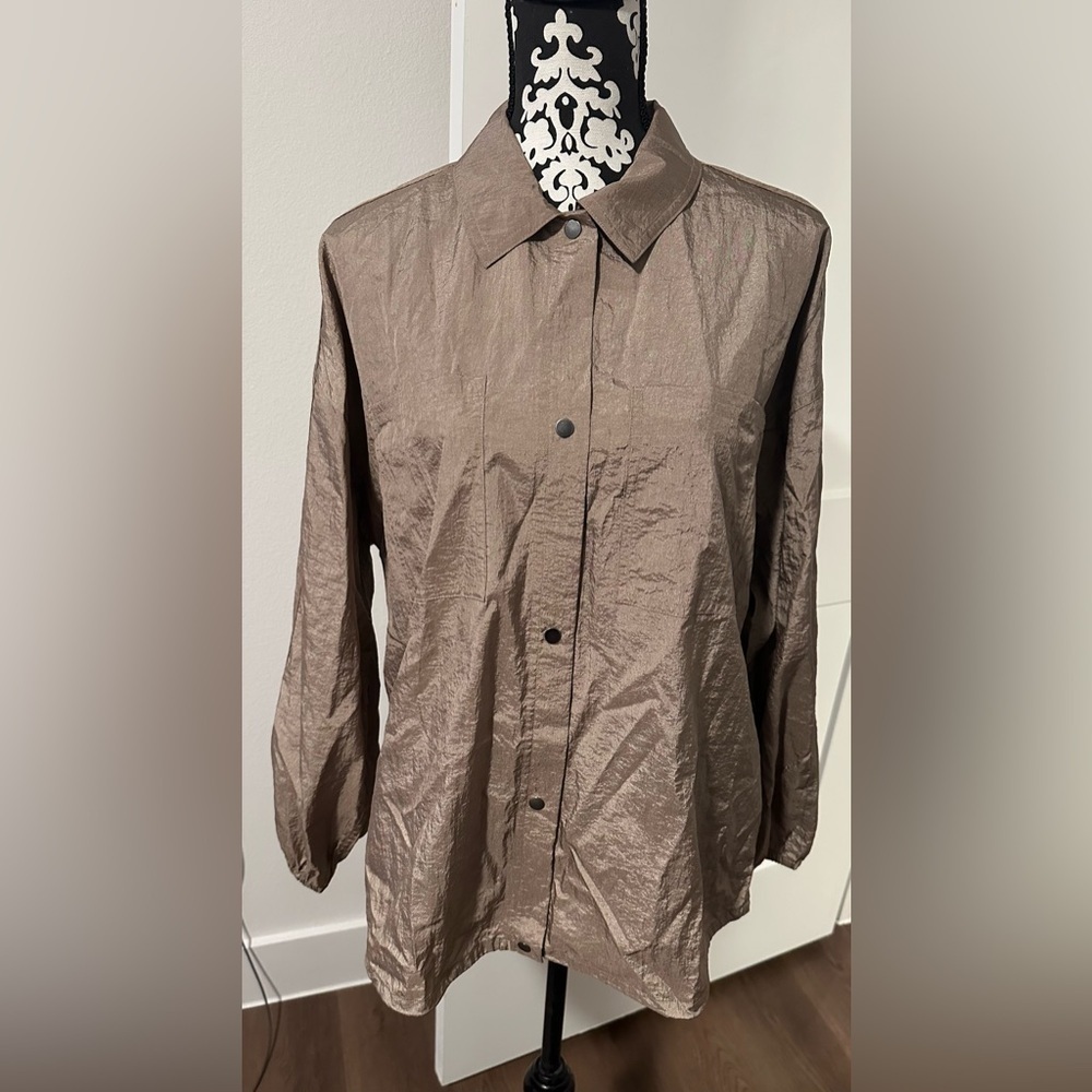 Athleta Lunar Sheen Shirt Medium NWOT - Picture 5 of 13